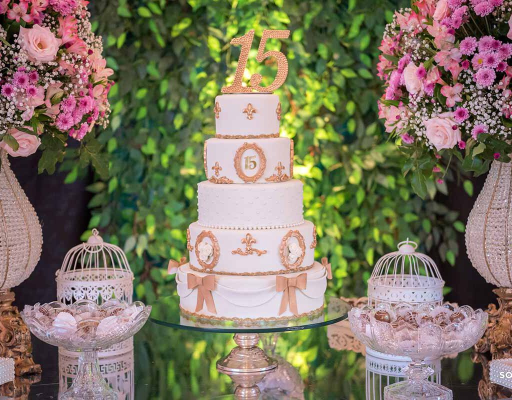 COMO ORGANIZAR A FESTA DE DEBUTANTE PERFEITA?