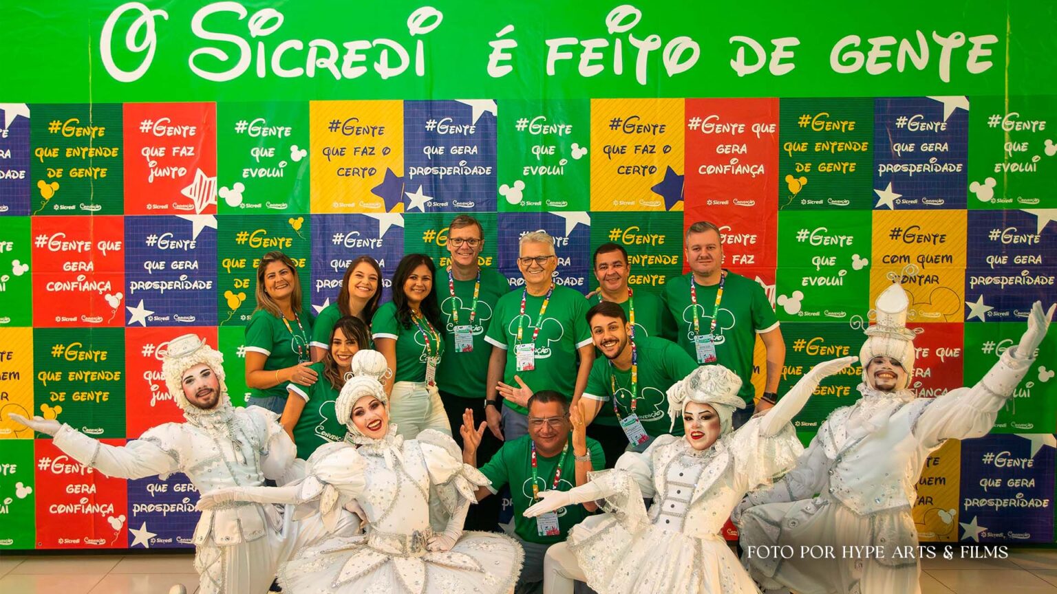 Como fazer evento memorável para seus colaboradores: Magia Disney COLABORADORES DA CONVENÇÃO SICREDI SP COM A TEMÁTICA MAGIA DISNEY